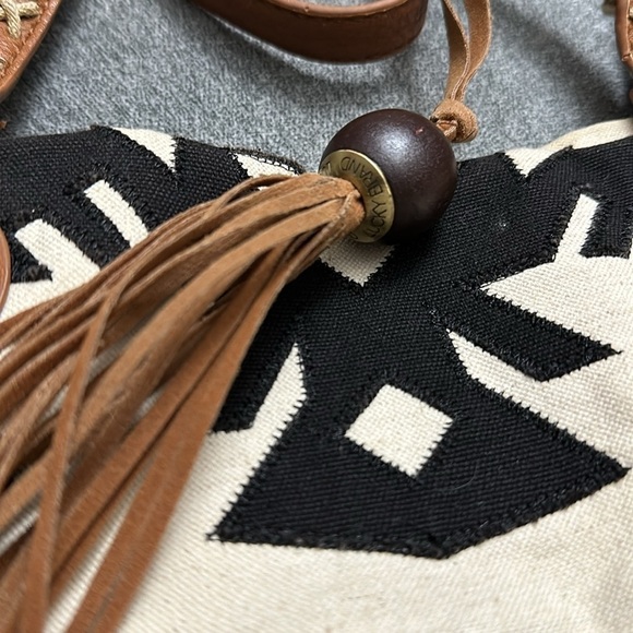 Large Lucky Brand 🍀 Bag, High Quality Cotton Accented with Leather - Picture 3 of 9